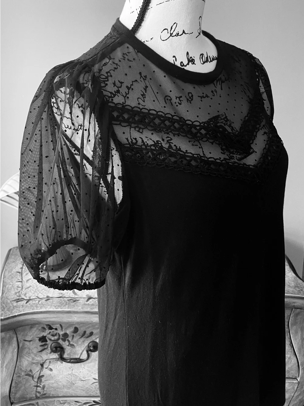 “Laundry By Shelli Segal” Black Top